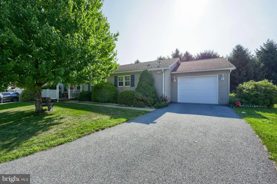 110 Homestead Dr, Stevens, PA 17578 - #2
