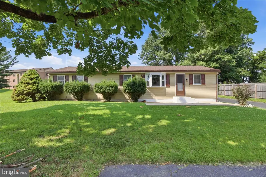 351 E Fulton St, Ephrata, PA 17522 - #2