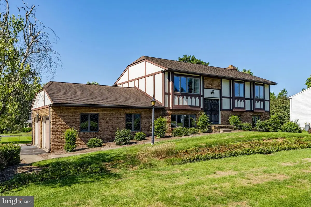 1525 Edinborough Cir, Landisville, PA 17538 - #1