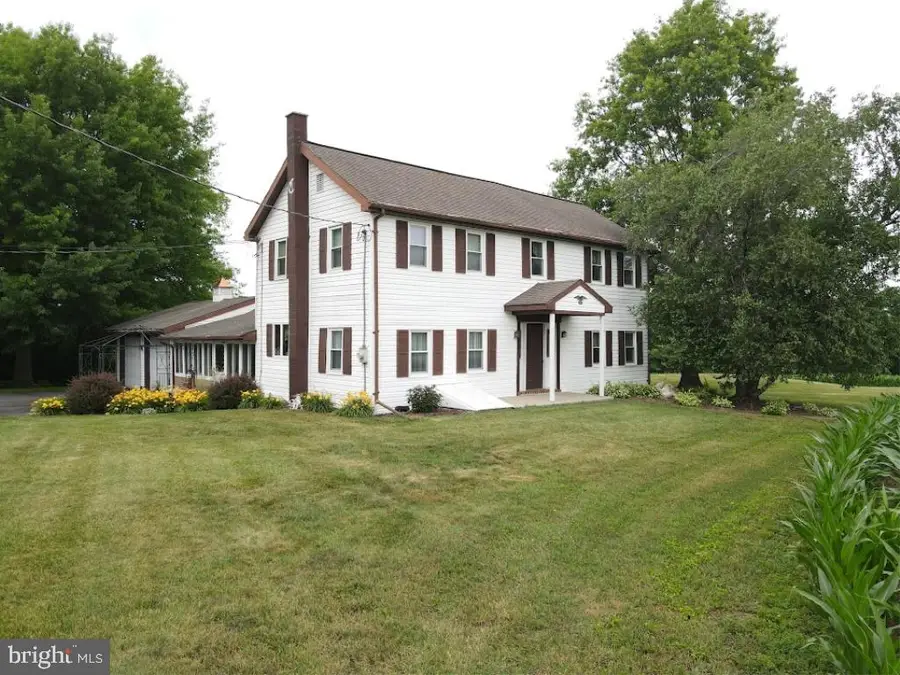 1242 Breneman Rd, Manheim, PA 17545 - #2