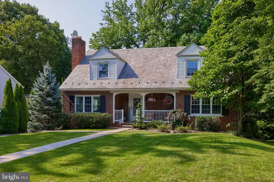 1306 Hillcrest Rd, Lancaster, PA 17603 - #2