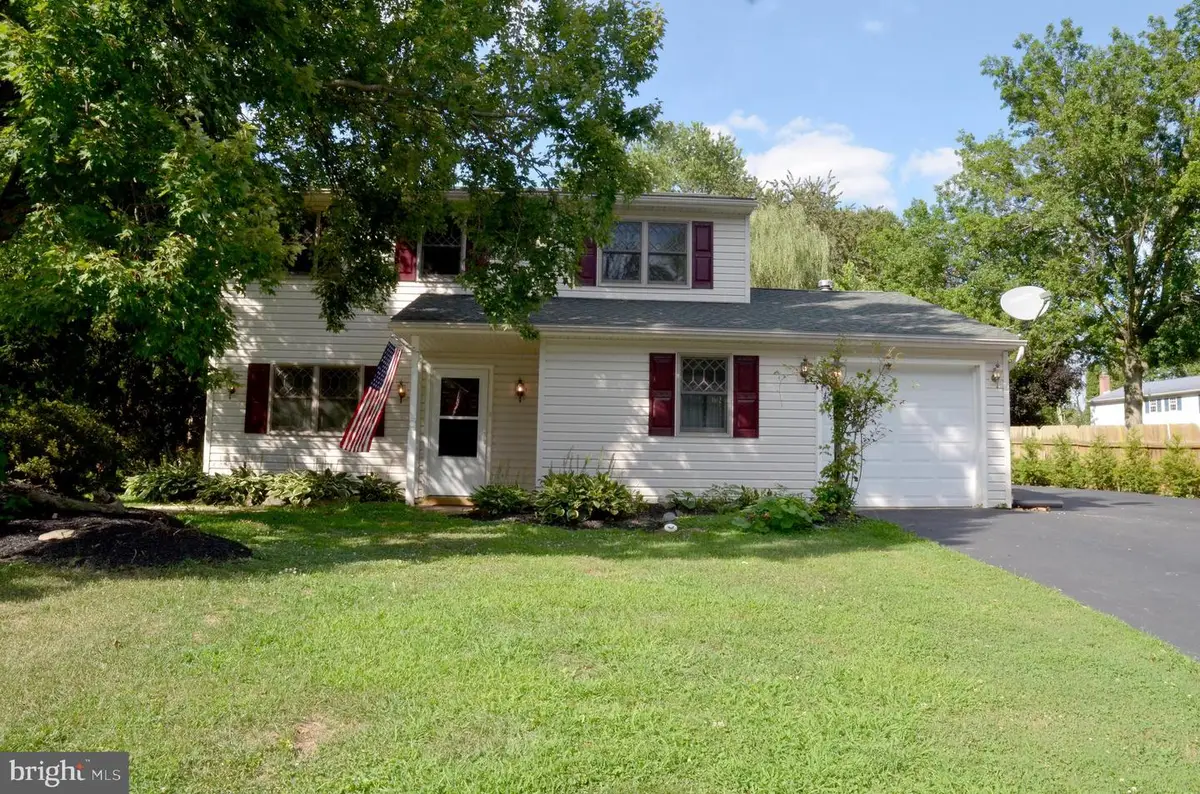 2527 Valley Dr, Lancaster, PA 17603 - #1