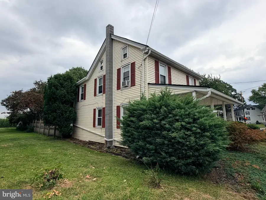 224 E Main St, Terre Hill, PA 17581 - #3