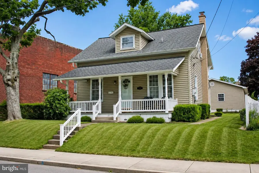 116 E Mill St, Manheim, PA 17545 - #2