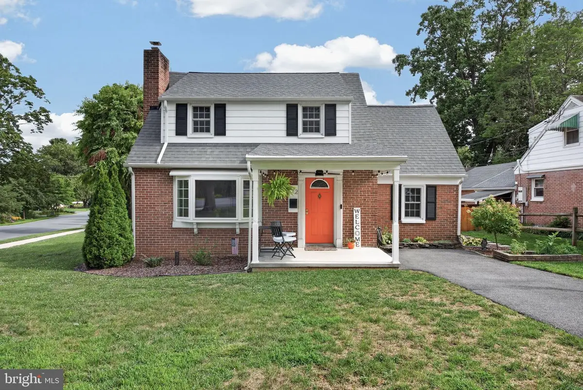 972 Skyline Dr, Lancaster, PA 17601 - #1