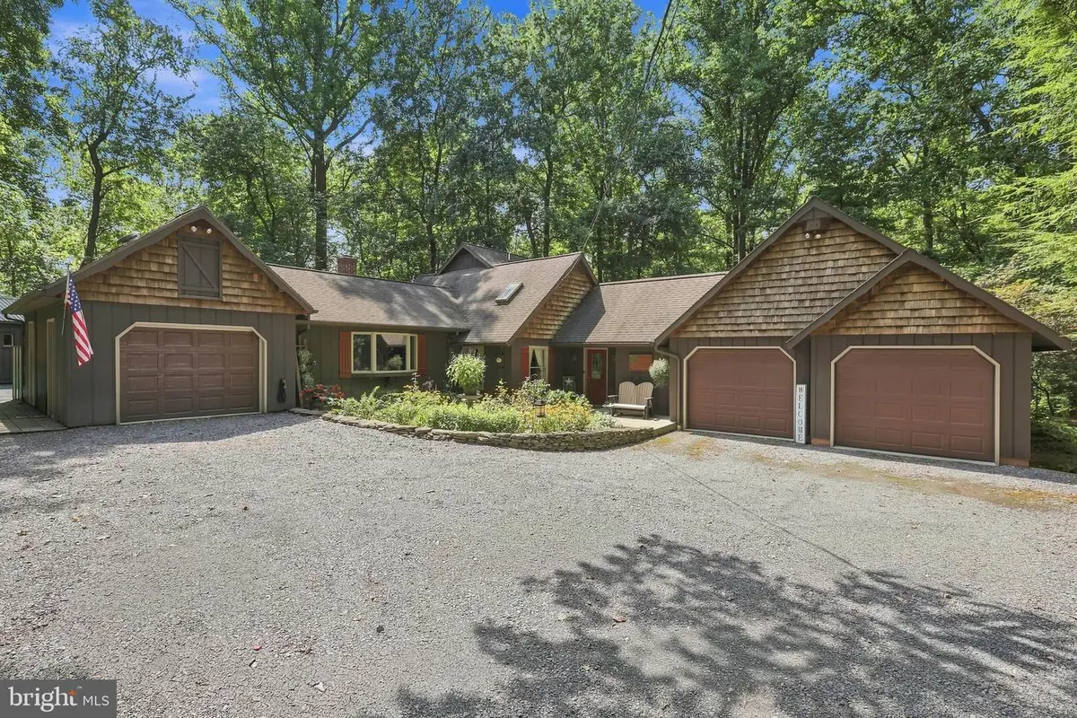 307 Dead End Rd, Lititz, PA 17543 - #1