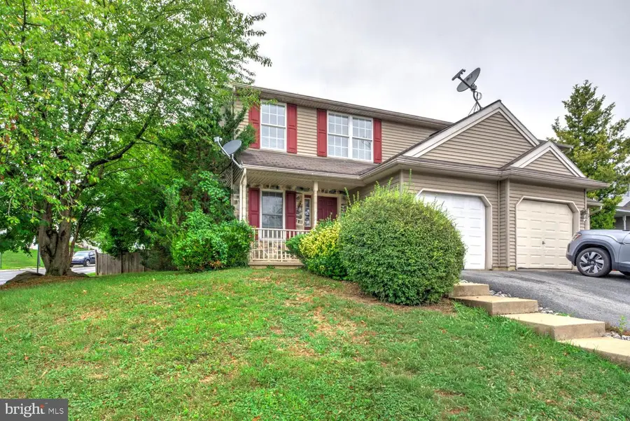 300 Elmshire Dr, Lancaster, PA 17603 - #3