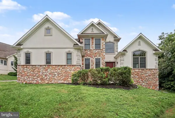 16 W Ridge Rd, LITITZ, PA 17543