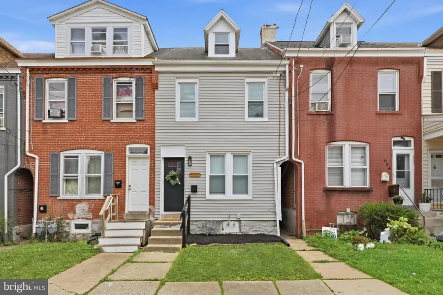 652 Hebrank St, Lancaster, PA 17603 - #2