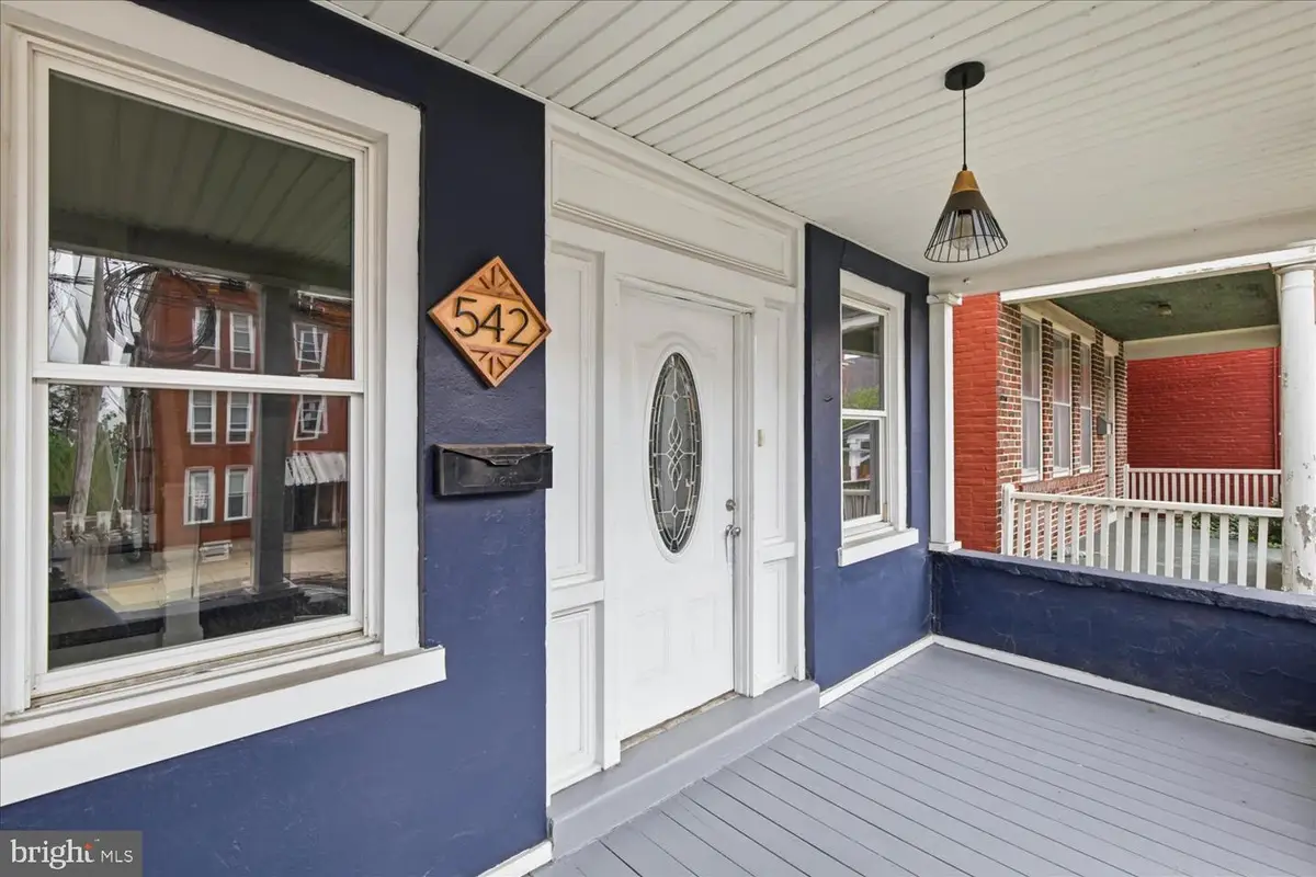 542 E Orange St, Lancaster, PA 17602 - #1