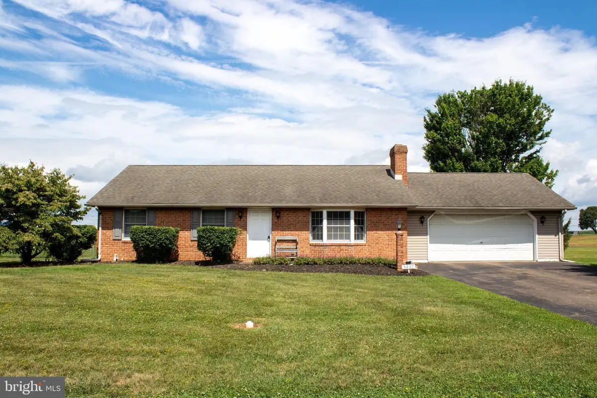 5237 Sunset Ln, Gap, PA 17527 - #1