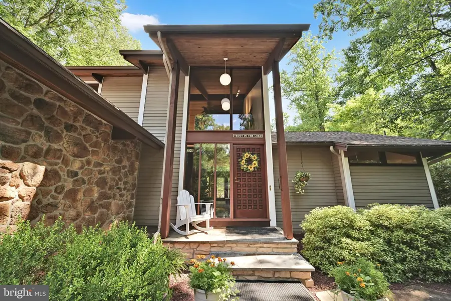 360 Netzley Dr, Denver, PA 17517 - #2