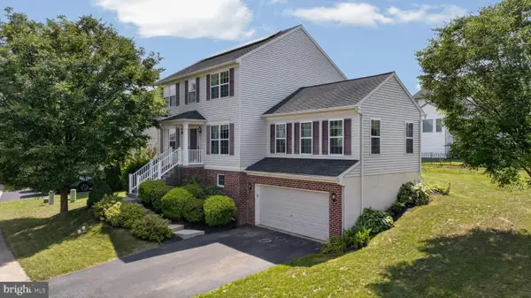 1 Cameron Ct, DENVER, PA 17517