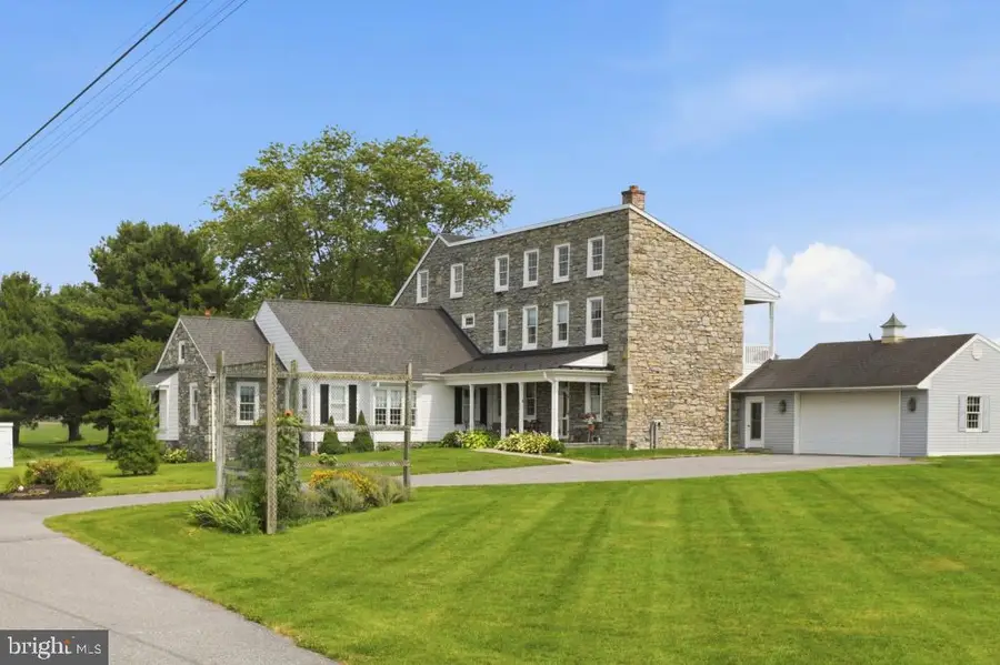 462 Weidler Ln, Manheim, PA 17545 - #2