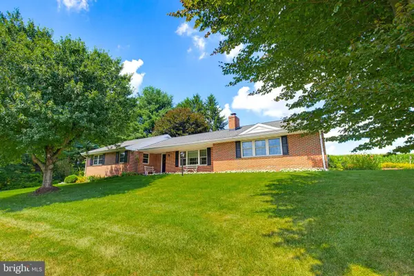 15 Wildflower Ln, LANCASTER, PA 17603