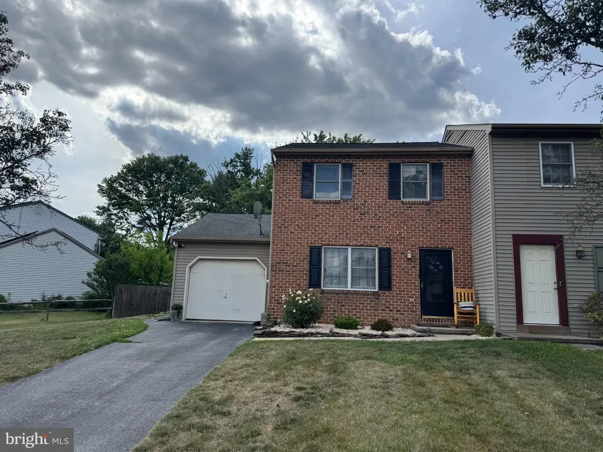225 Conoy Ave, Elizabethtown, PA 17022 - #1