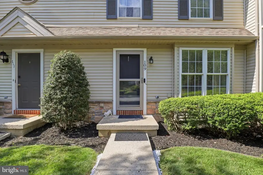 109 Banyan Circle Dr, Lancaster, PA 17603 - #2