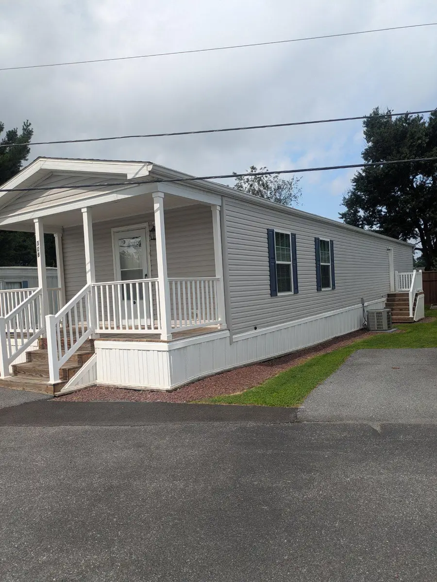 308 Don Dr, New Holland, PA 17557 - #3
