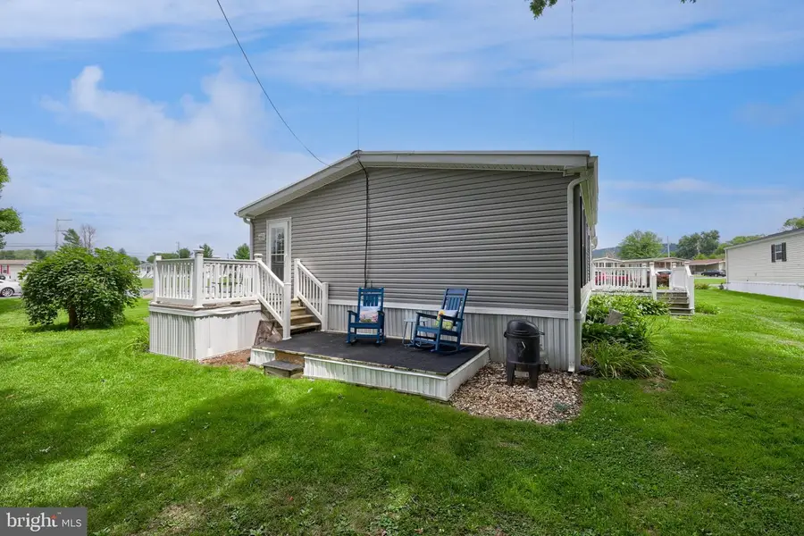 204 Amber Cir, New Holland, PA 17557 - #2