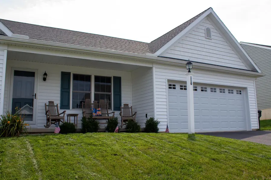 110 Creekside Dr, New Providence, PA 17560 - #2