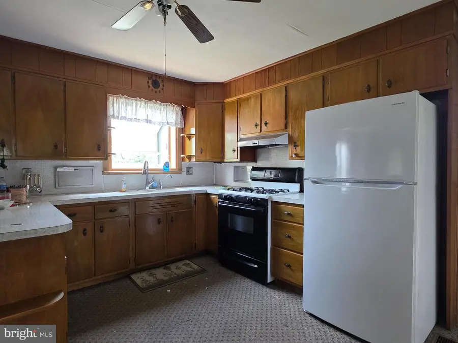 150 N Reamstown Rd, Stevens, PA 17578 - #2