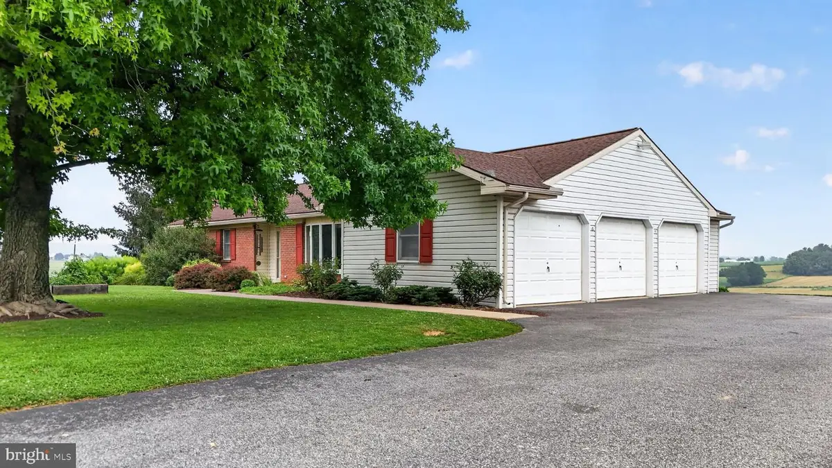 241 Fetterville Rd, East Earl, PA 17519 - #1