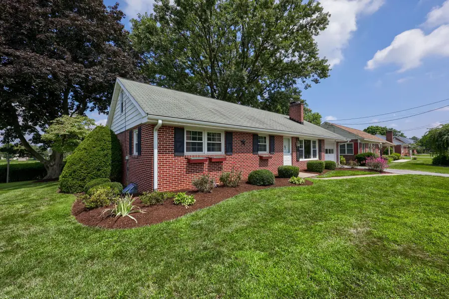 89 Rose Ave, Leola, PA 17540 - #2