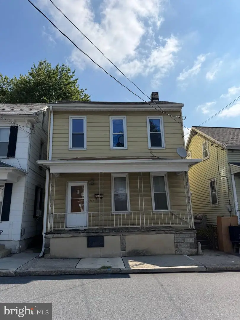 137 S Charlotte St, Manheim, PA 17545 - #1