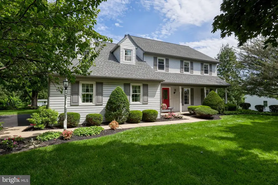 1307 Stevens St, Manheim, PA 17545 - #2