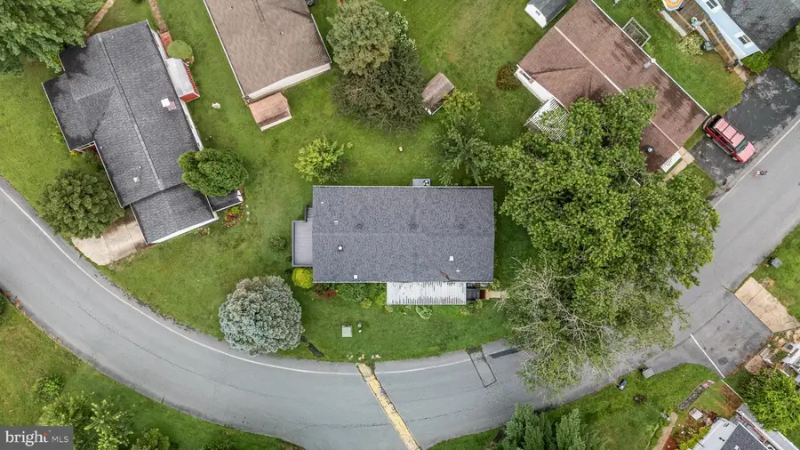 201 Greyfield Dr, Lancaster, PA 17603 - #3