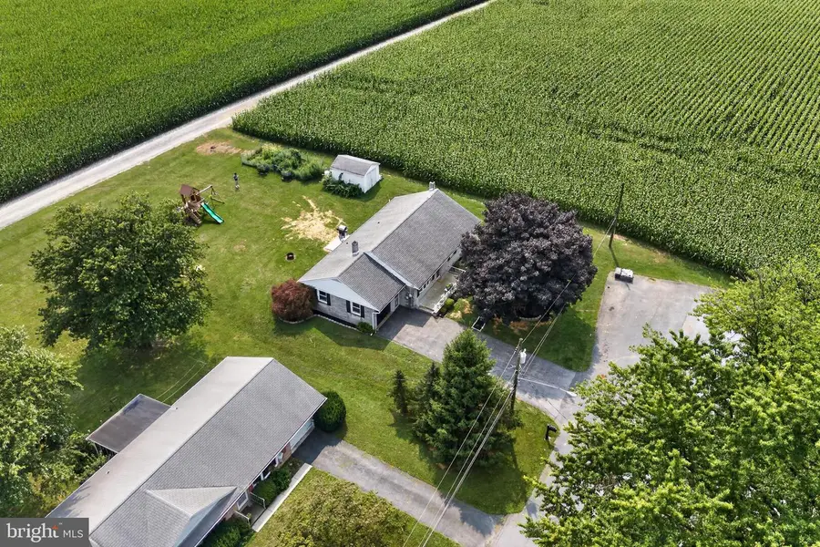 776 Sharon Dr, Mount Joy, PA 17552 - #2