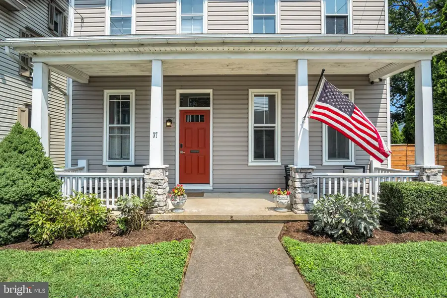 37 W Main St, Mountville, PA 17554 - #2