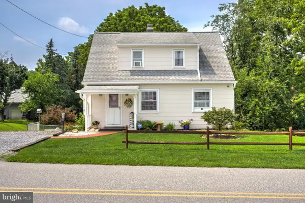 30 Baumgardner Rd, WILLOW STREET, PA 17584