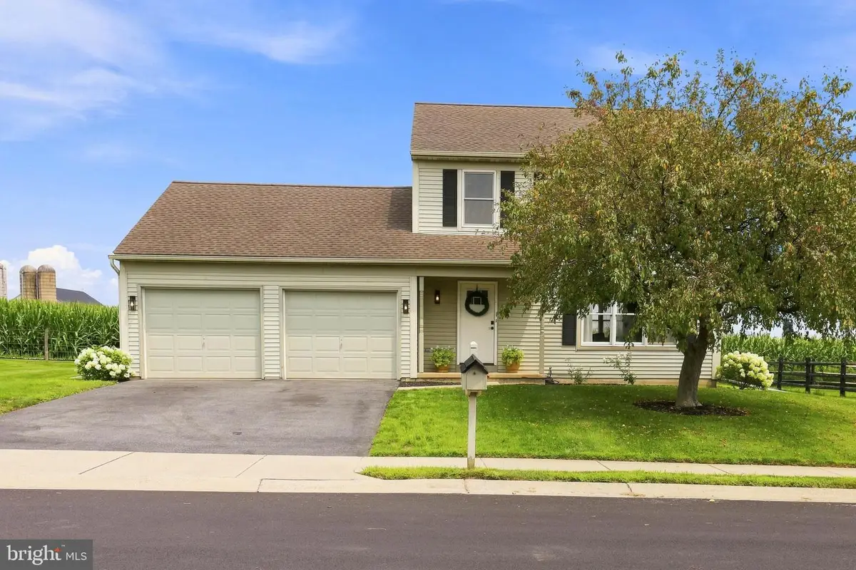 313 Willow Ln, New Holland, PA 17557 - #1