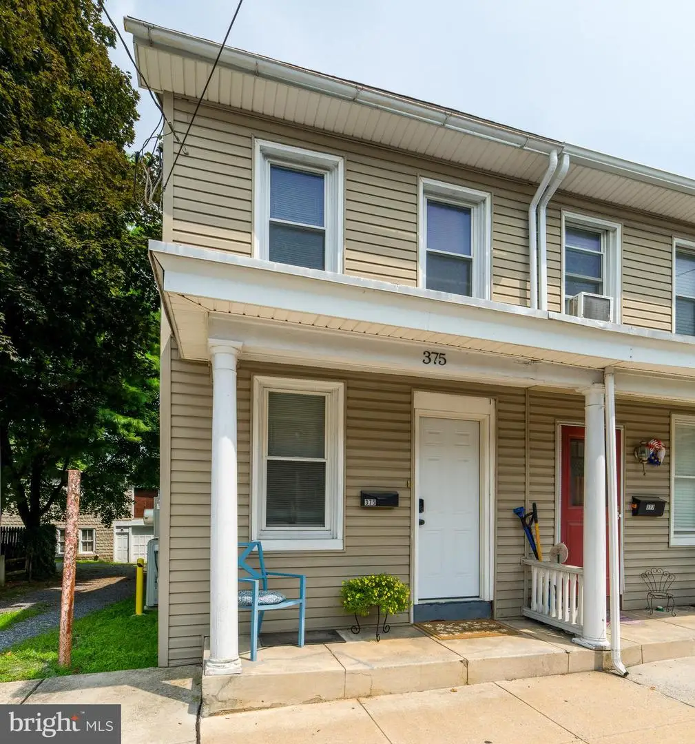 375 E Main St, Lititz, PA 17543 - #1