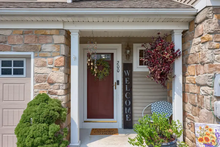 200 Millstone Dr, Mountville, PA 17554 - #3