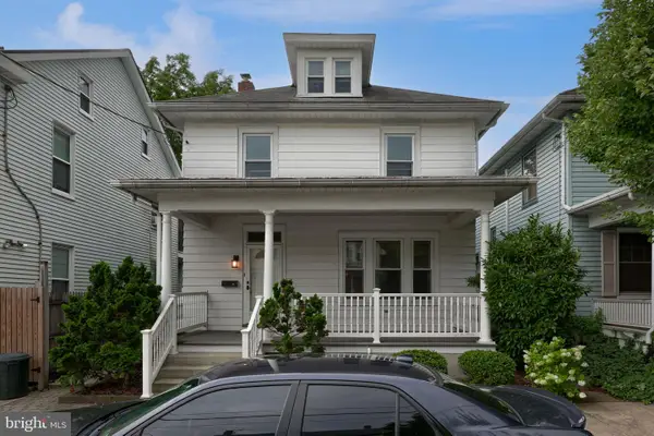 26 W Lemon St, LITITZ, PA 17543