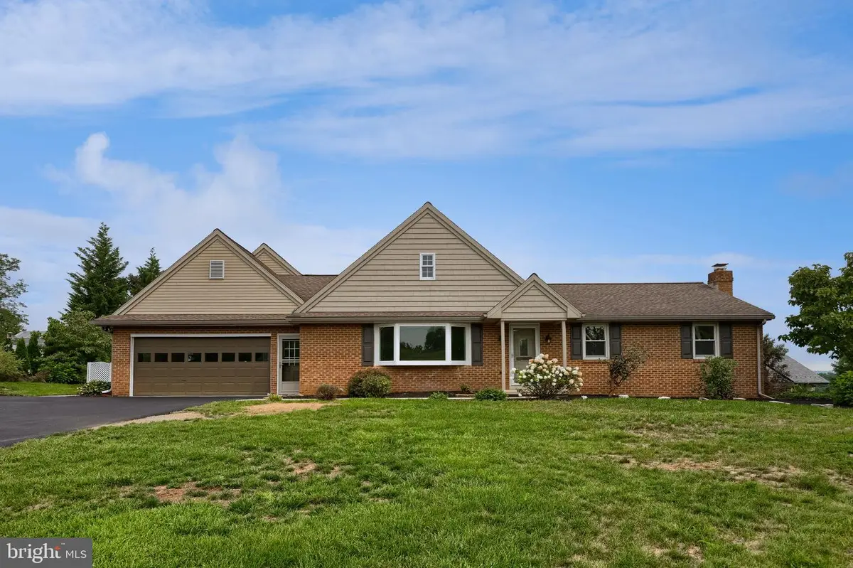 805 Lincoln Rd, Lititz, PA 17543 - #1