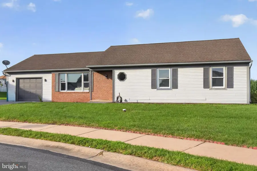 209 Birch Cir, New Holland, PA 17557 - #3