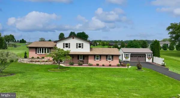 15 Sherrard Dr, WILLOW STREET, PA 17584