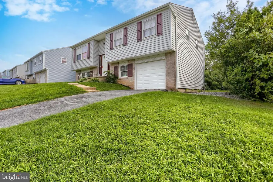 1526 Princess Anne Dr, Lancaster, PA 17601 - #2