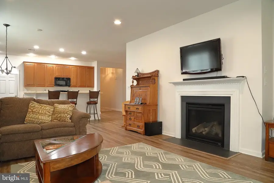 663 Thoreau Dr, Mount Joy, PA 17552 - #2