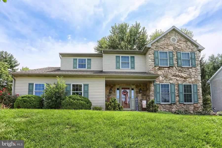 247 Hillcrest Ln, Elizabethtown, PA 17022 - #2
