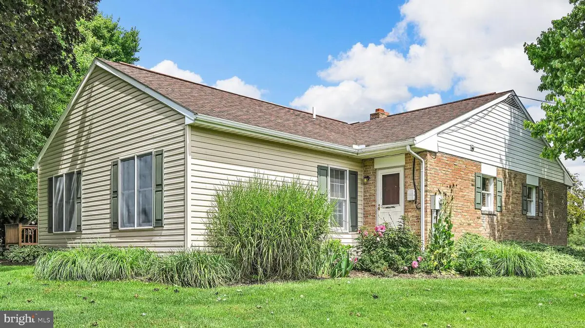 920 Rife Run Rd, Manheim, PA 17545 - #1