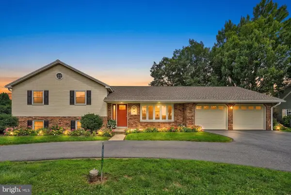 513 Lincoln Rd, LITITZ, PA 17543