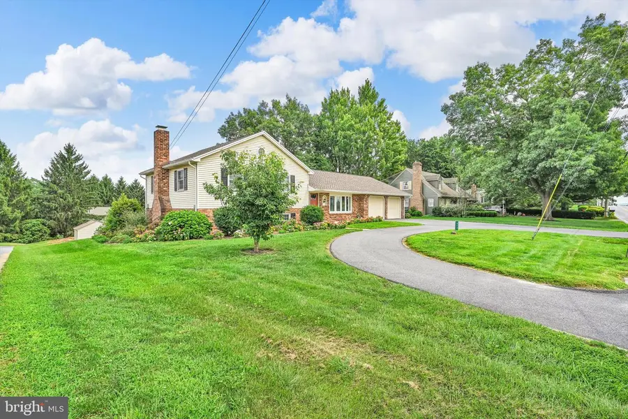 513 Lincoln Rd, Lititz, PA 17543 - #2