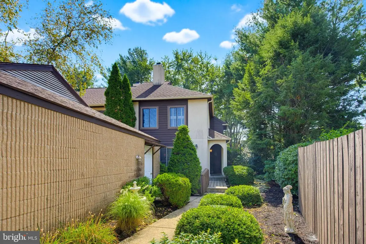 409 Stonegate Ct, Millersville, PA 17551 - #1