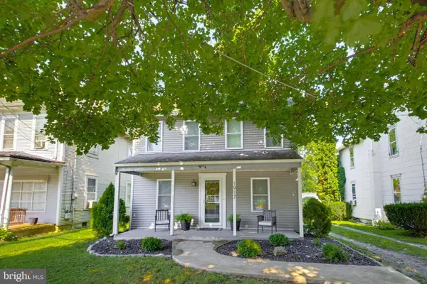 1917 New Holland Pike, LANCASTER, PA 17601