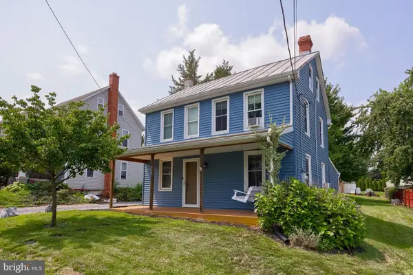 925 Maple St, LITITZ, PA 17543