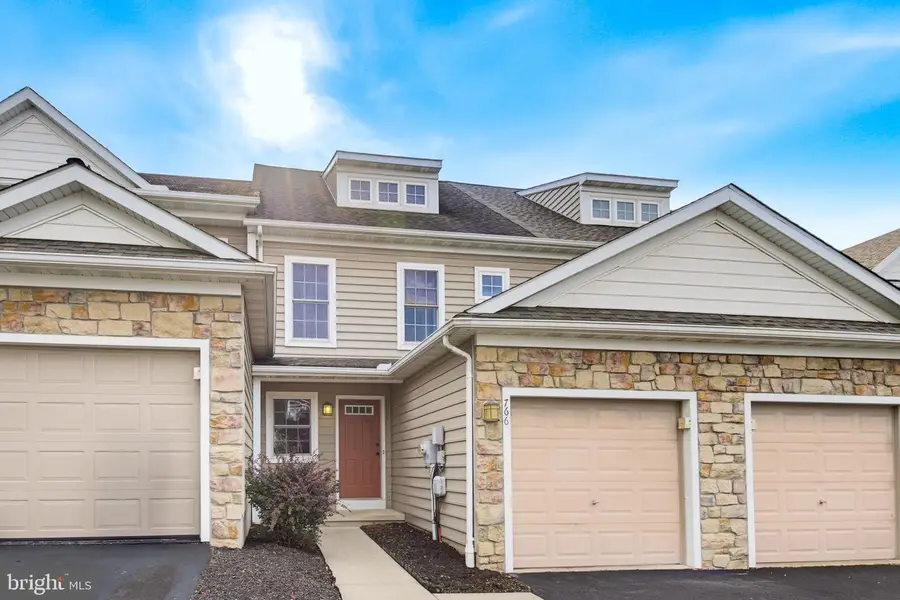 766 Keller Dr, Lititz, PA 17543 - #3